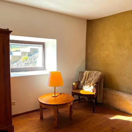 High Chair With View Apartment *